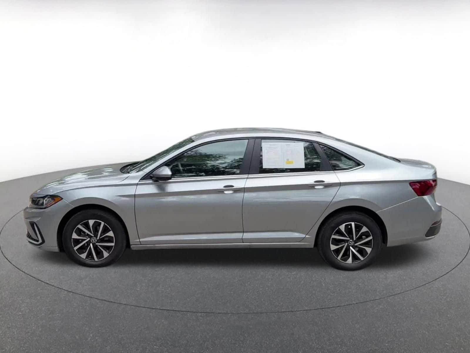 Thumbnail: 2025 Volkswagen Jetta - 9