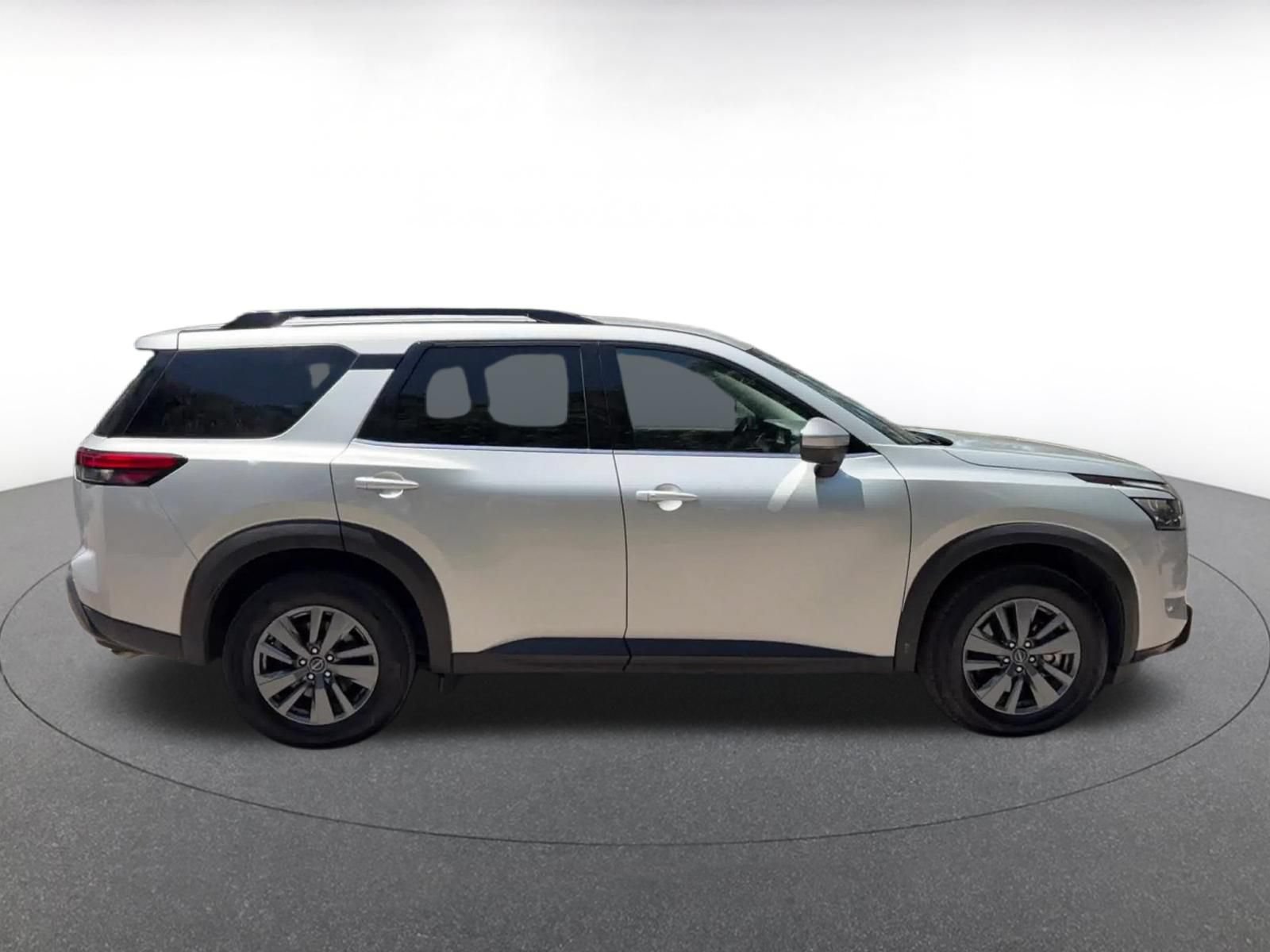 Thumbnail: 2025 Nissan Pathfinder - 16