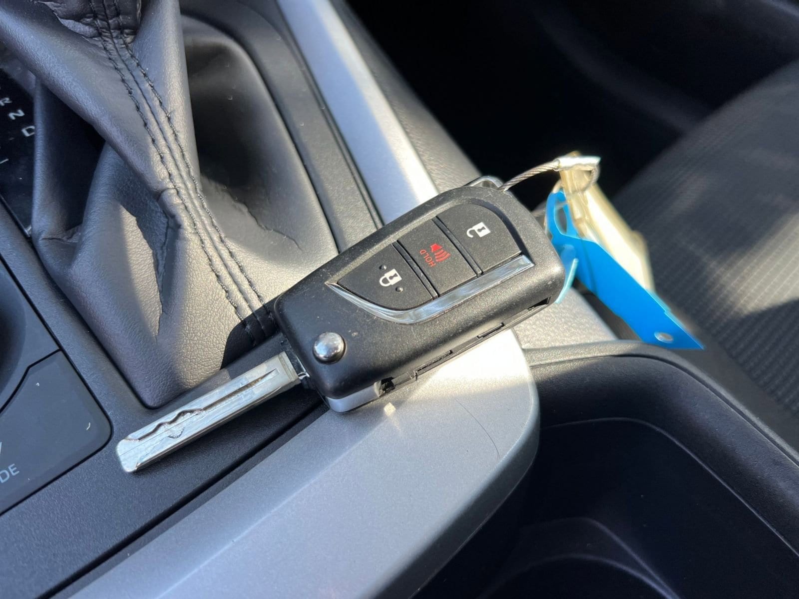 Thumbnail: 2025 Toyota RAV4 - 18