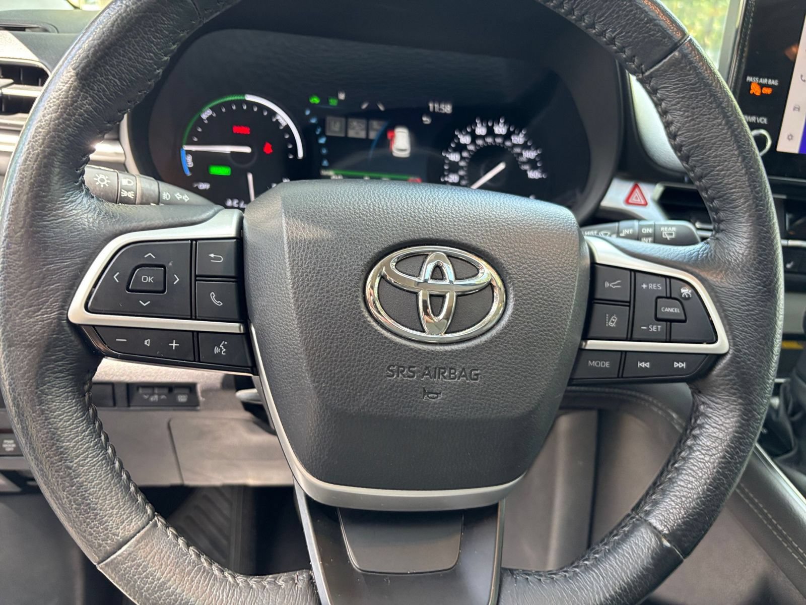 Thumbnail: 2025 Toyota Sienna - 30