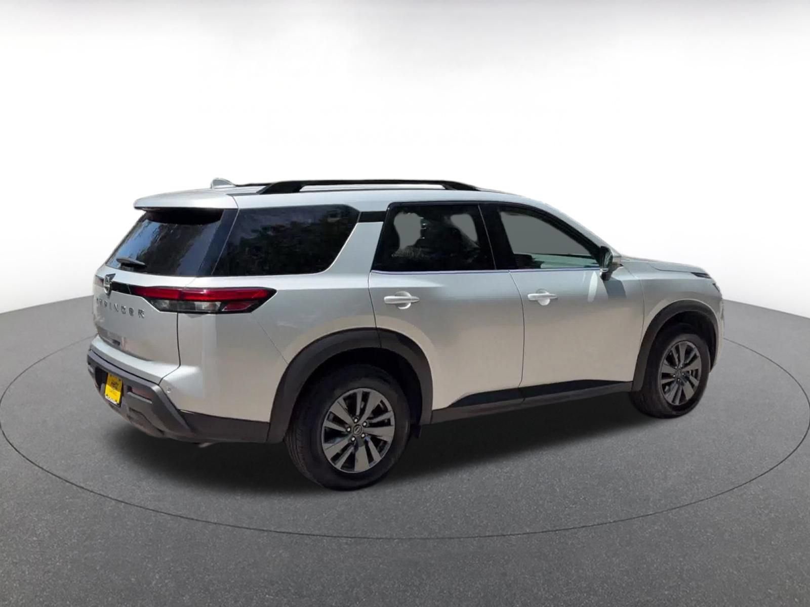 Thumbnail: 2025 Nissan Pathfinder - 14