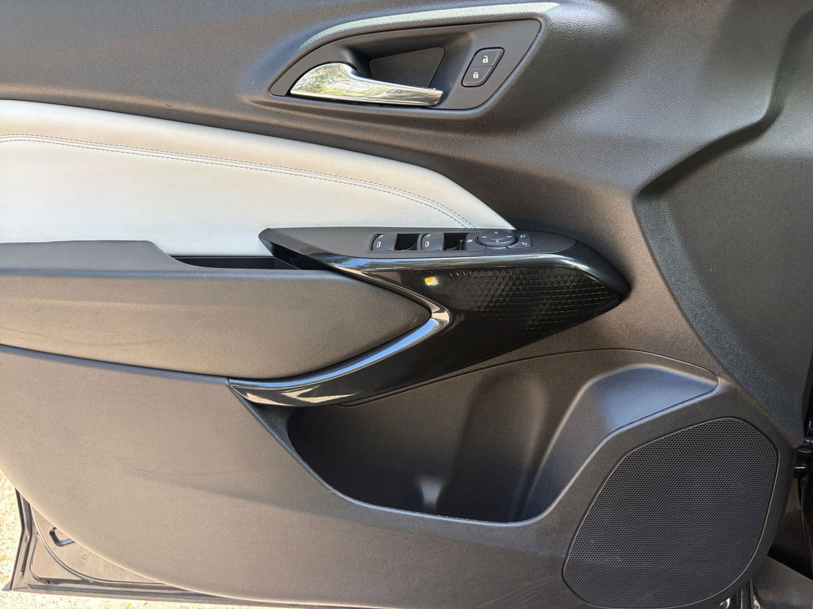 Thumbnail: 2025 Chevrolet Trax - 18