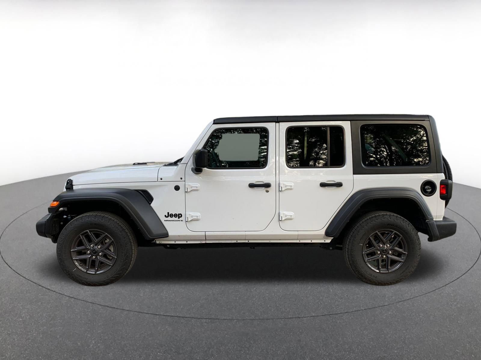 Thumbnail: 2025 Jeep Wrangler - 4