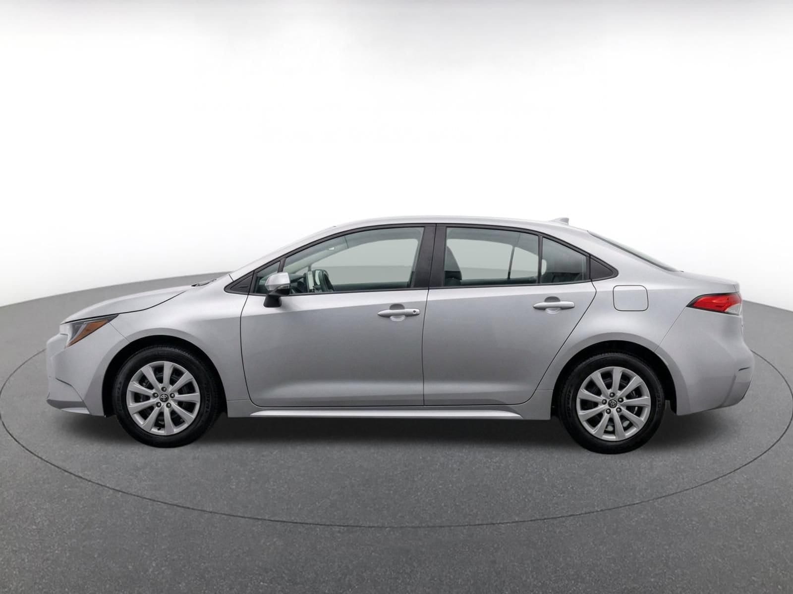 Thumbnail: 2025 Toyota Corolla - 4