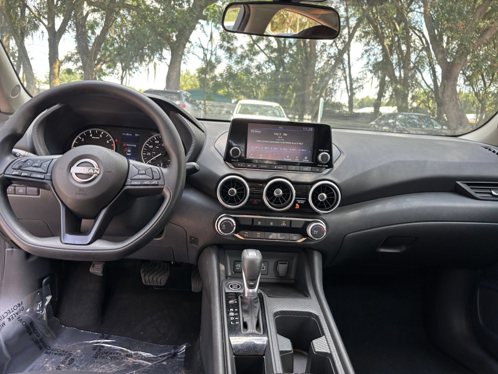 Thumbnail: 2025 Nissan Sentra - 32