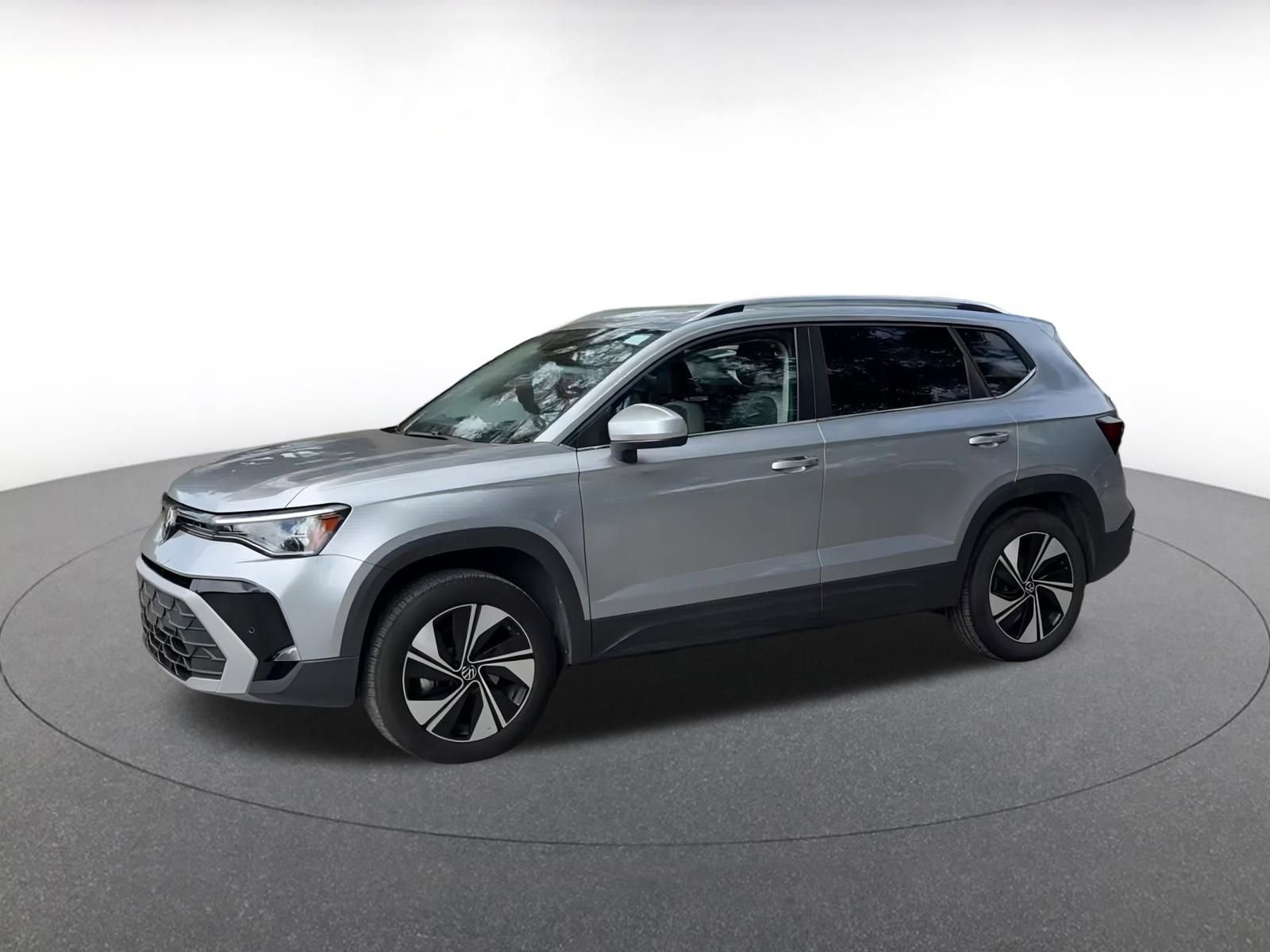 Thumbnail: 2025 Volkswagen Taos - 10