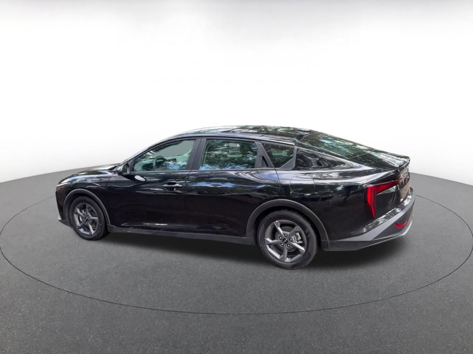 Thumbnail: 2025 Kia K4 - 10