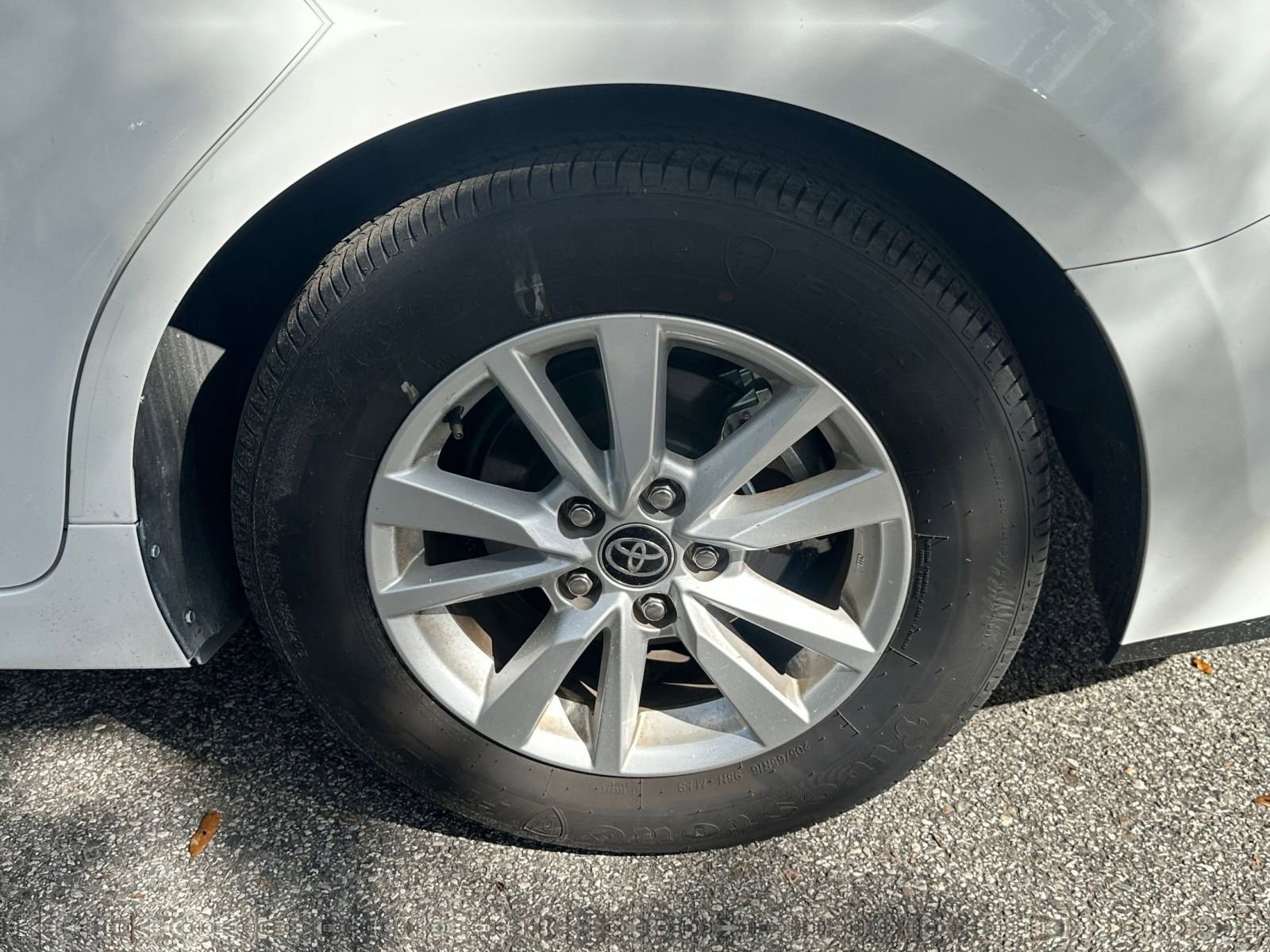 Thumbnail: 2025 Toyota Camry - 23