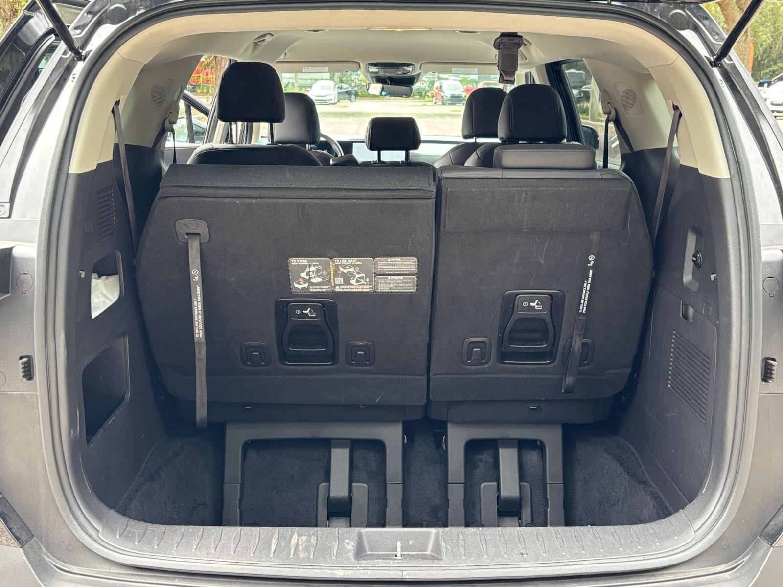 Thumbnail: 2026 Kia Carnival - 34
