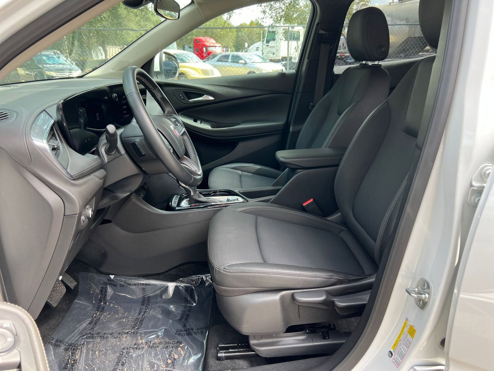 Thumbnail: 2025 Buick Encore GX - 21