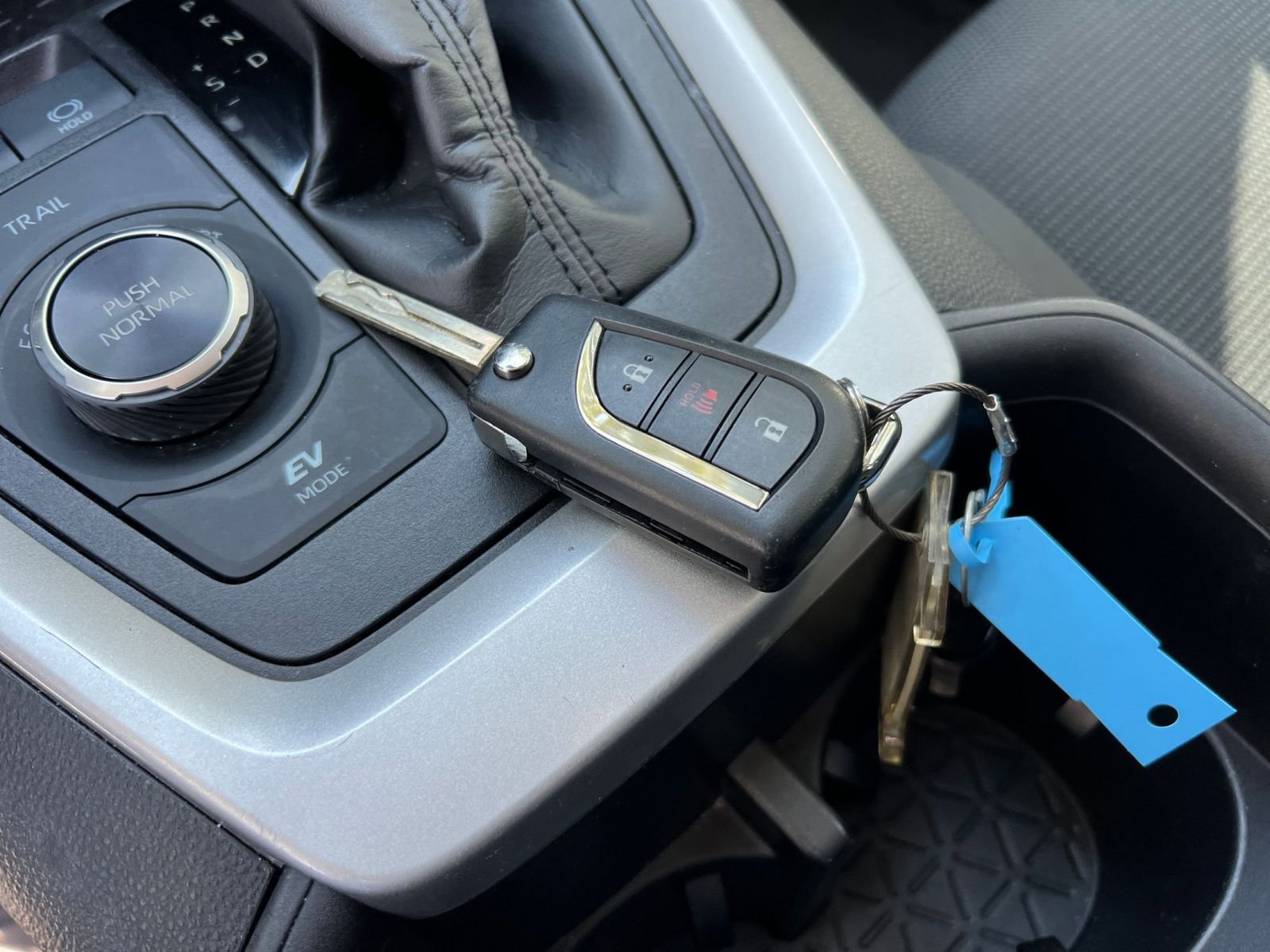 Thumbnail: 2025 Toyota RAV4 - 18