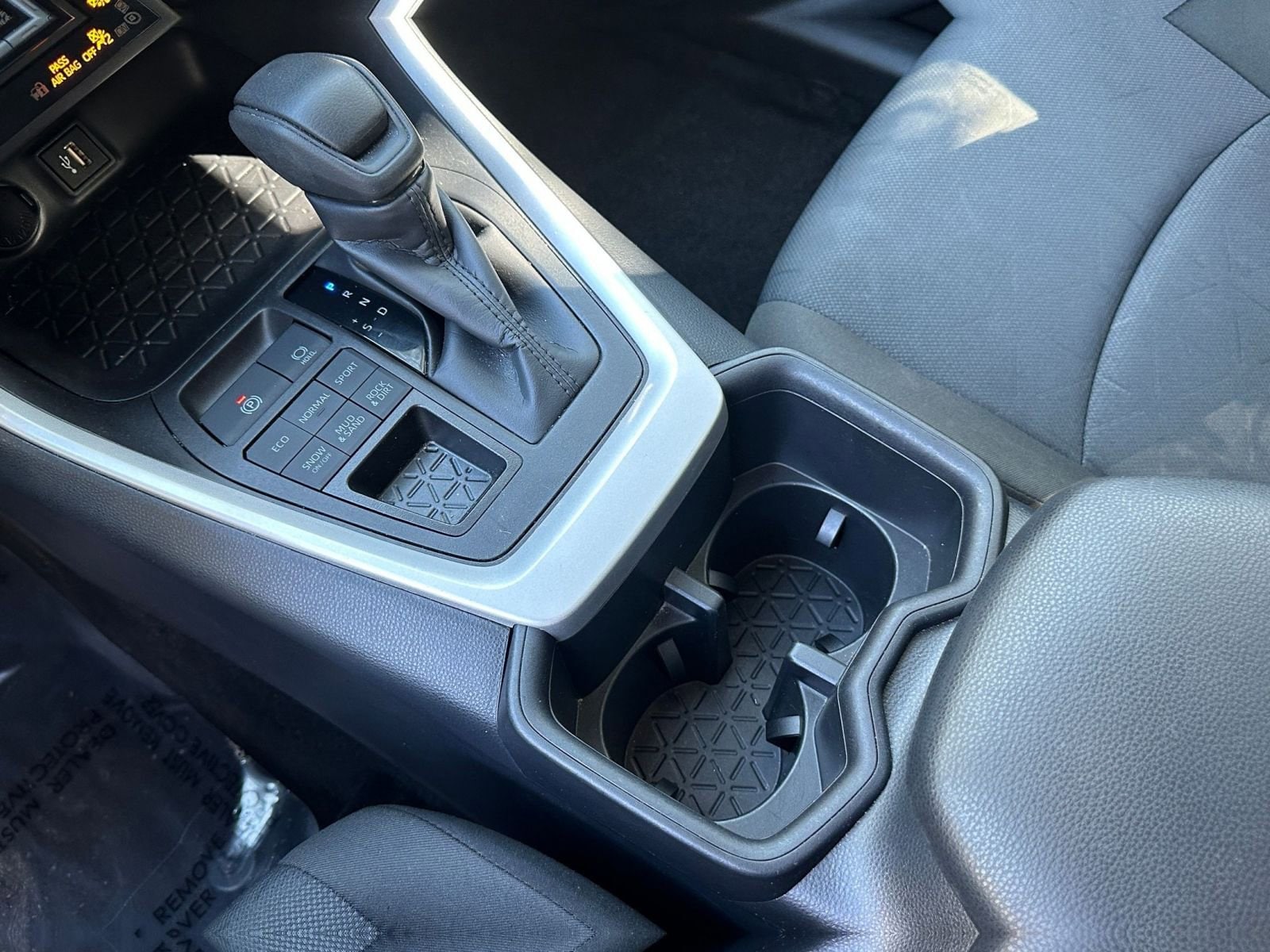 Thumbnail: 2025 Toyota RAV4 - 35