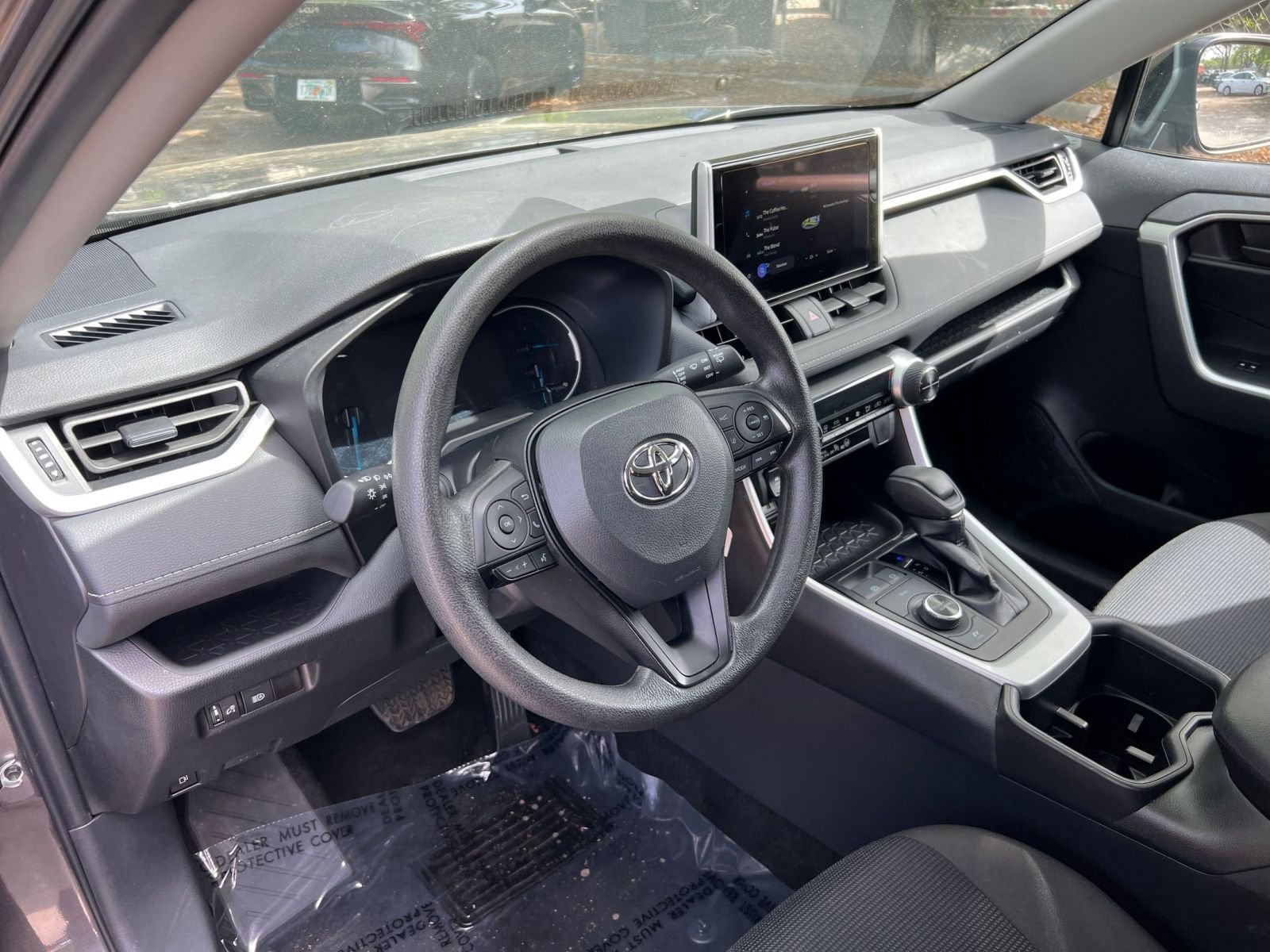 Thumbnail: 2025 Toyota RAV4 - 29