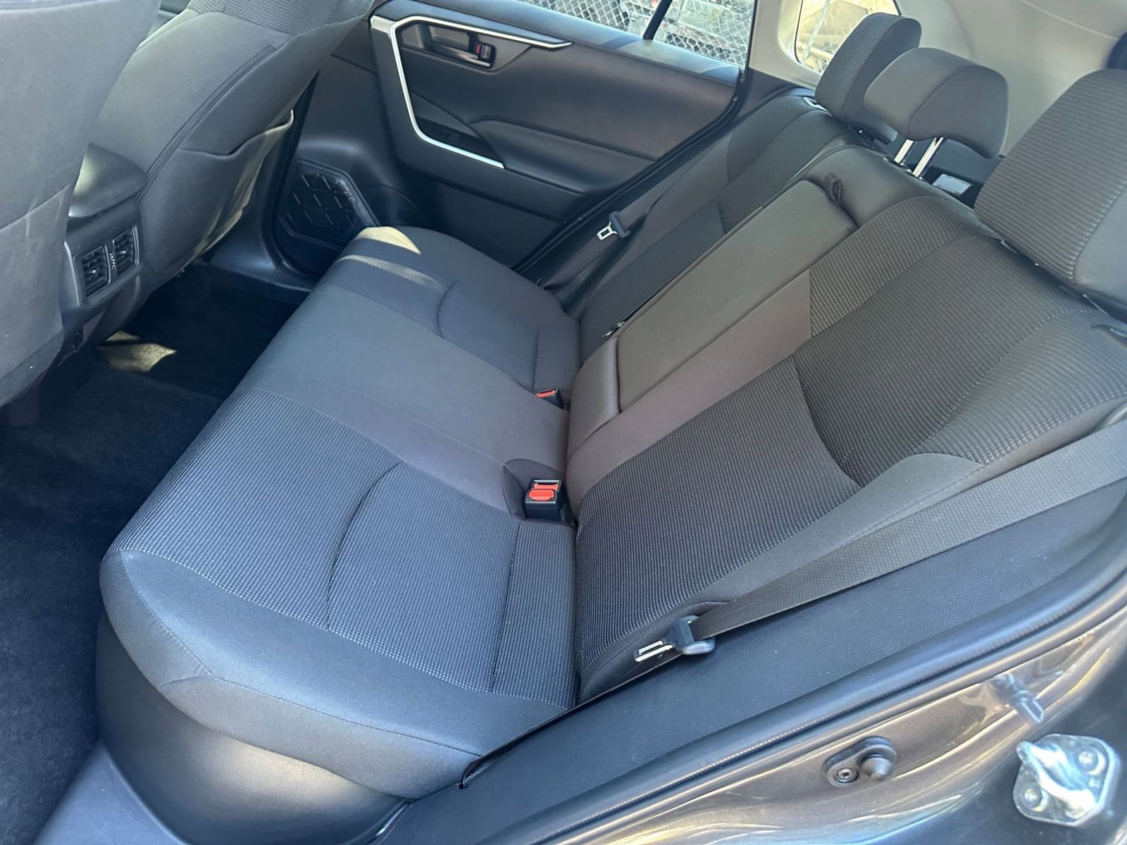 Thumbnail: 2025 Toyota RAV4 - 33