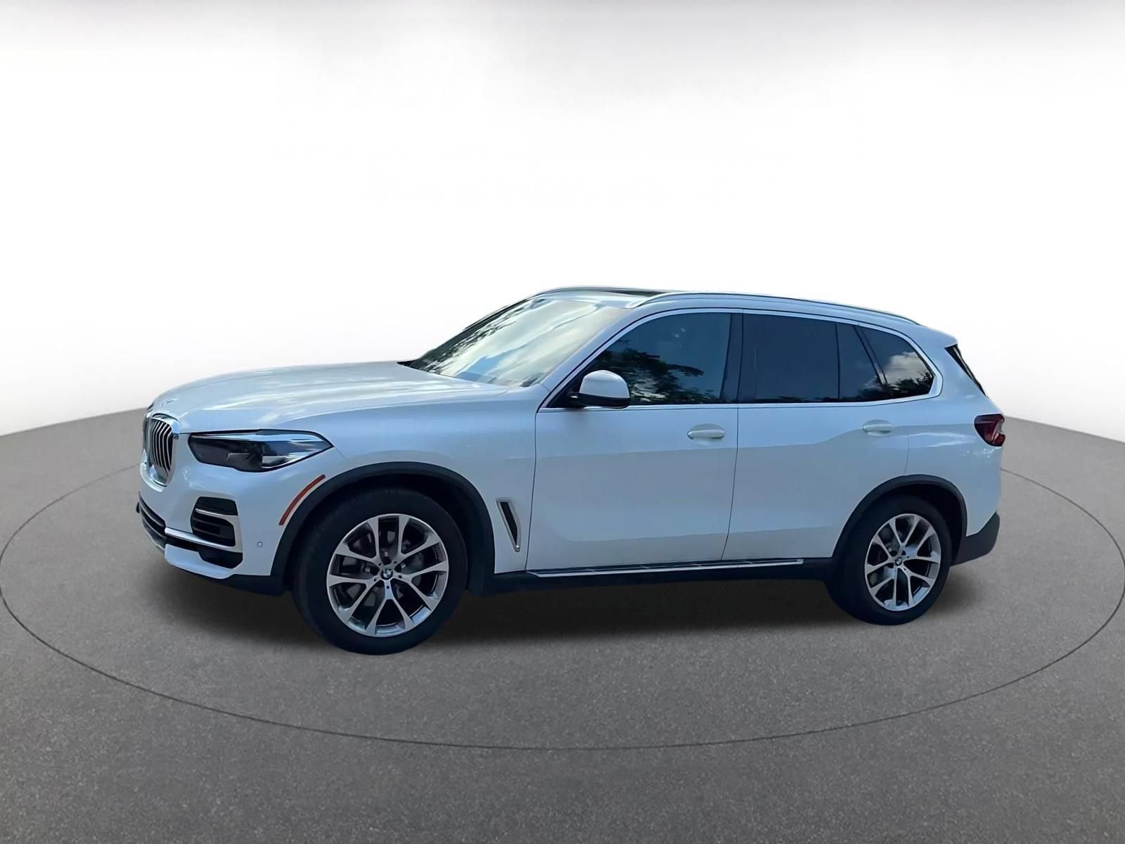 Thumbnail: 2023 BMW X5 - 7