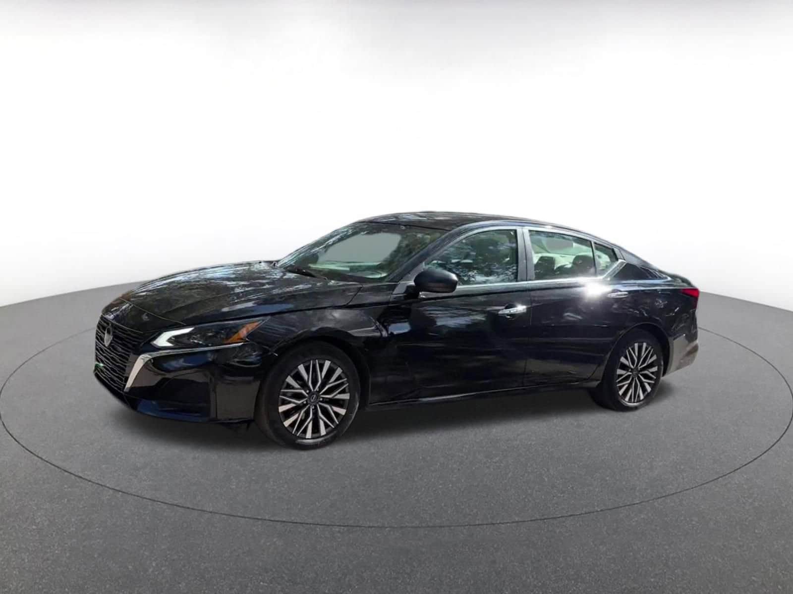 Thumbnail: 2025 Nissan Altima - 8