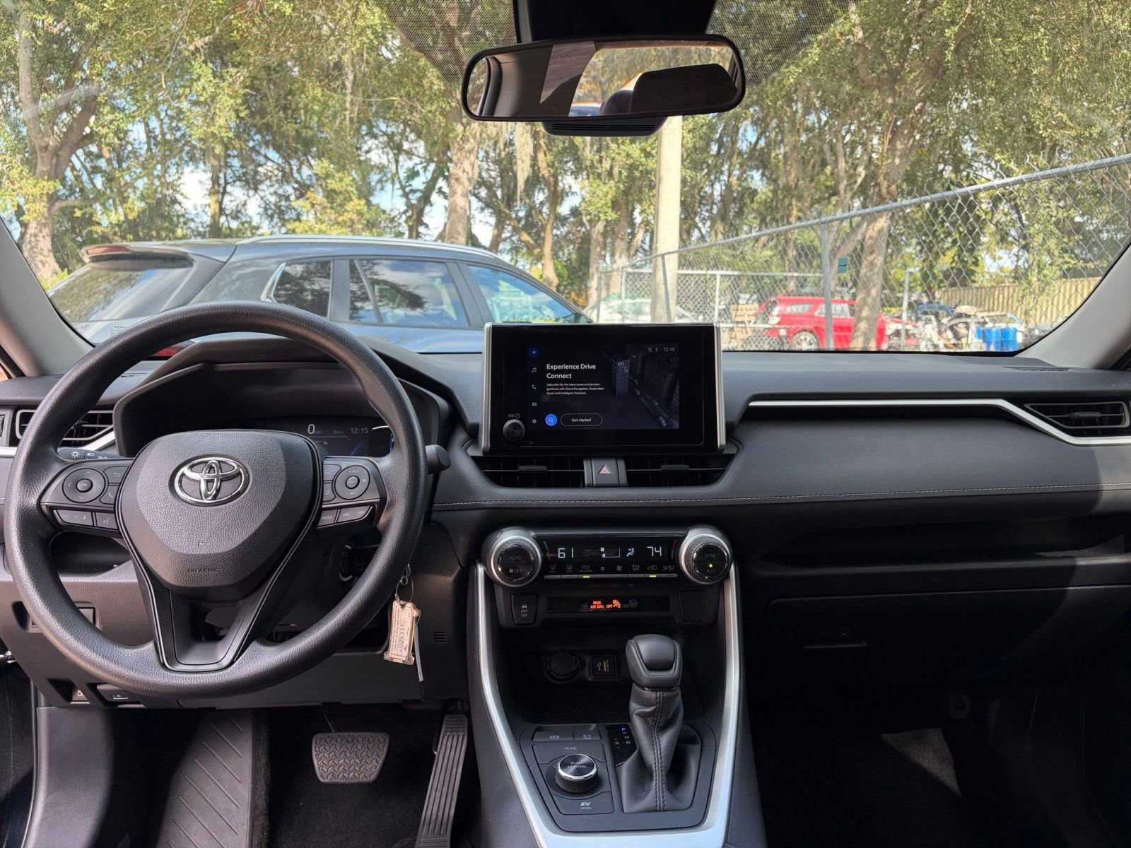 Thumbnail: 2025 Toyota RAV4 - 27