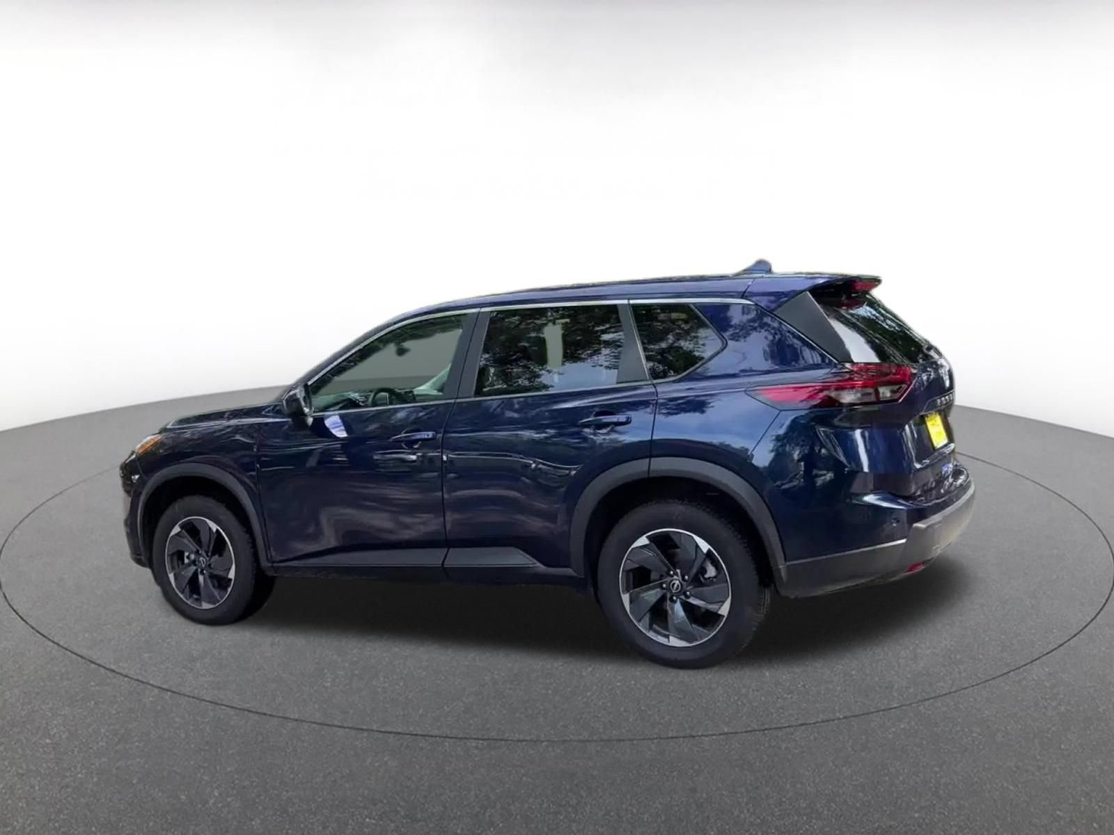 Thumbnail: 2025 Nissan Rogue - 10