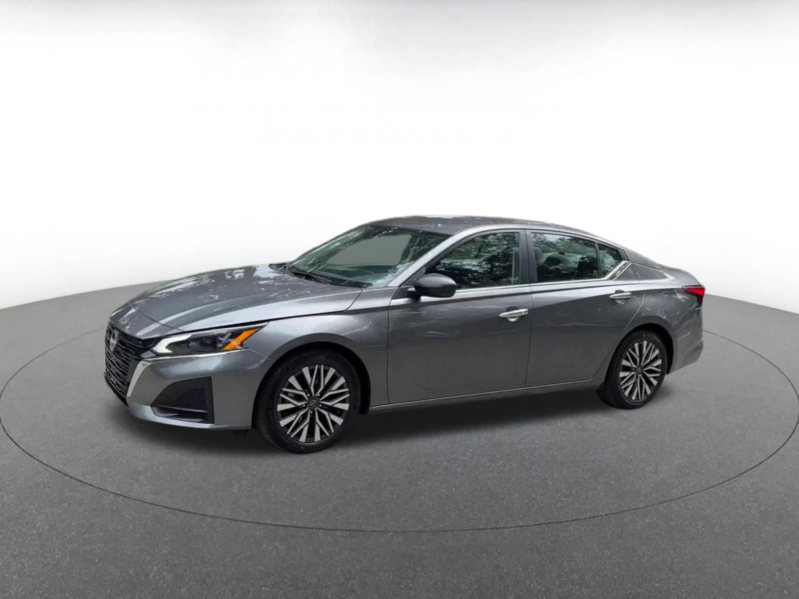 Thumbnail: 2025 Nissan Altima - 8