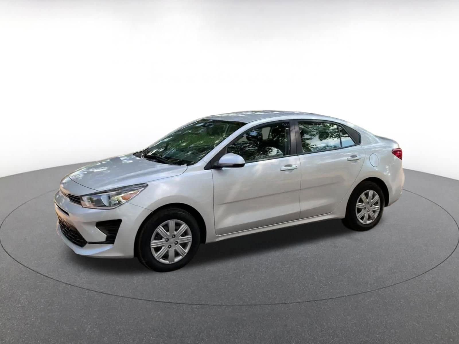 Thumbnail: 2023 Kia Rio - 7