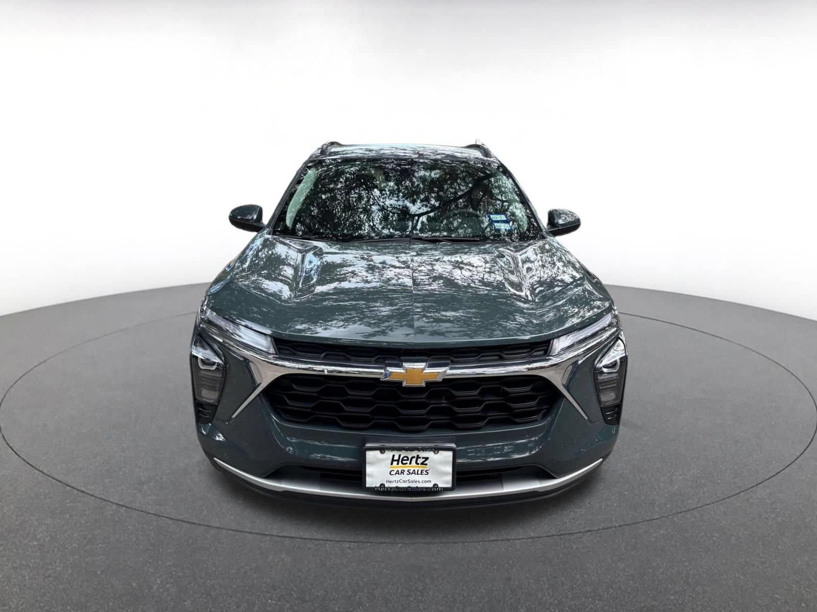 Thumbnail: 2025 Chevrolet Trax - 2