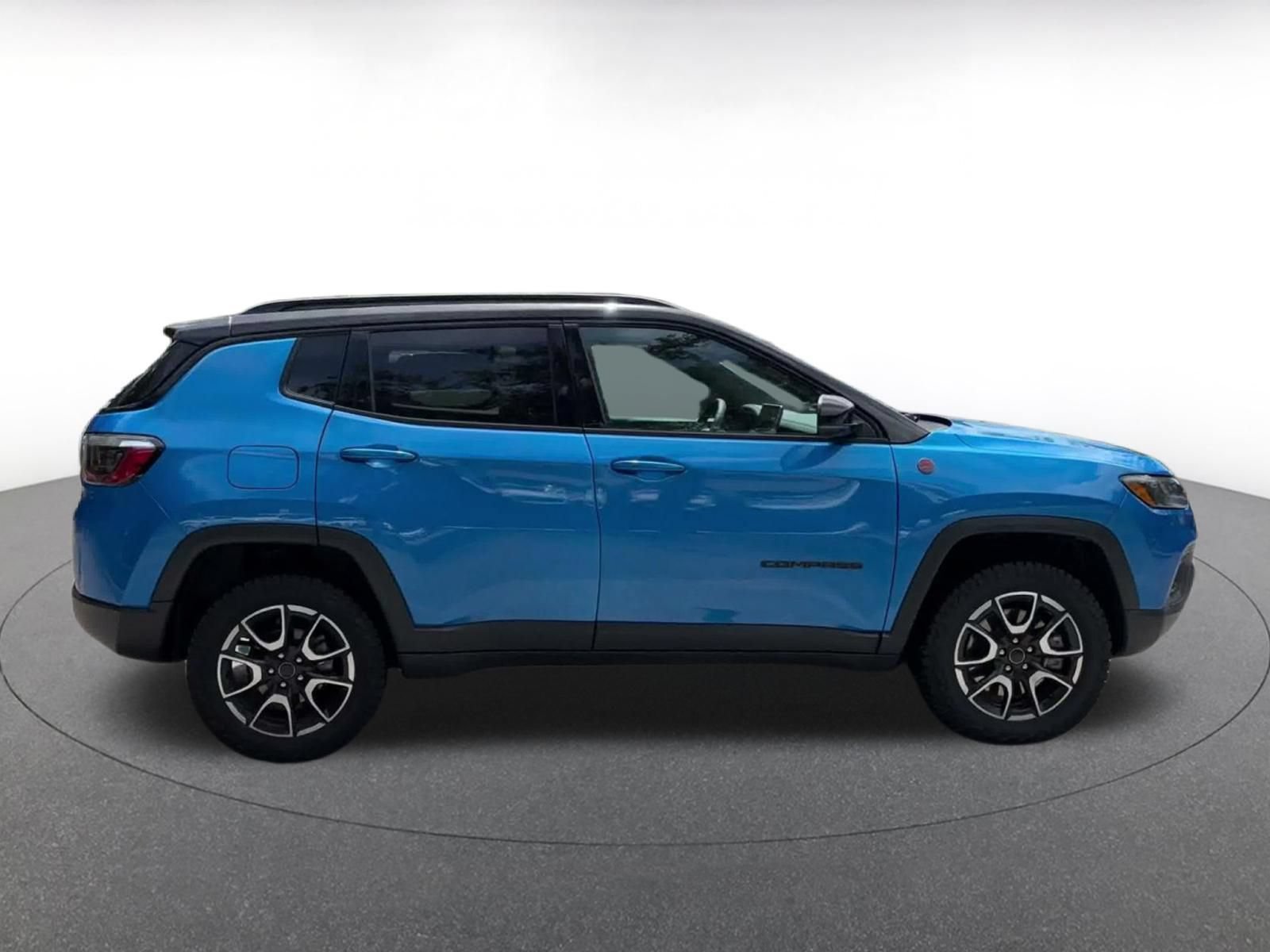 Thumbnail: 2025 Jeep Compass - 16