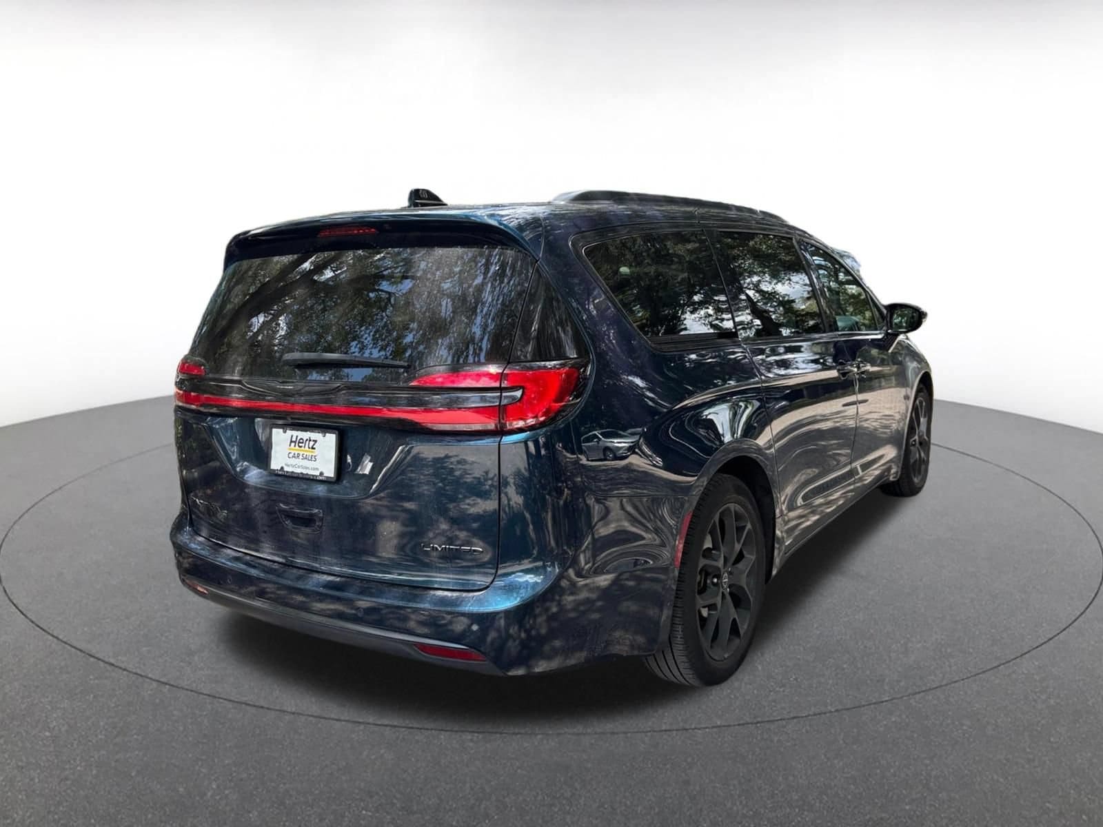 Thumbnail: 2025 Chrysler Pacifica - 7