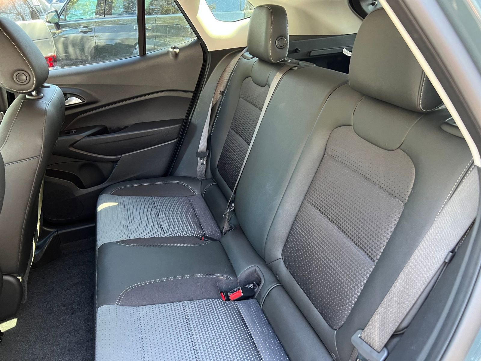 Thumbnail: 2025 Chevrolet Trax - 33