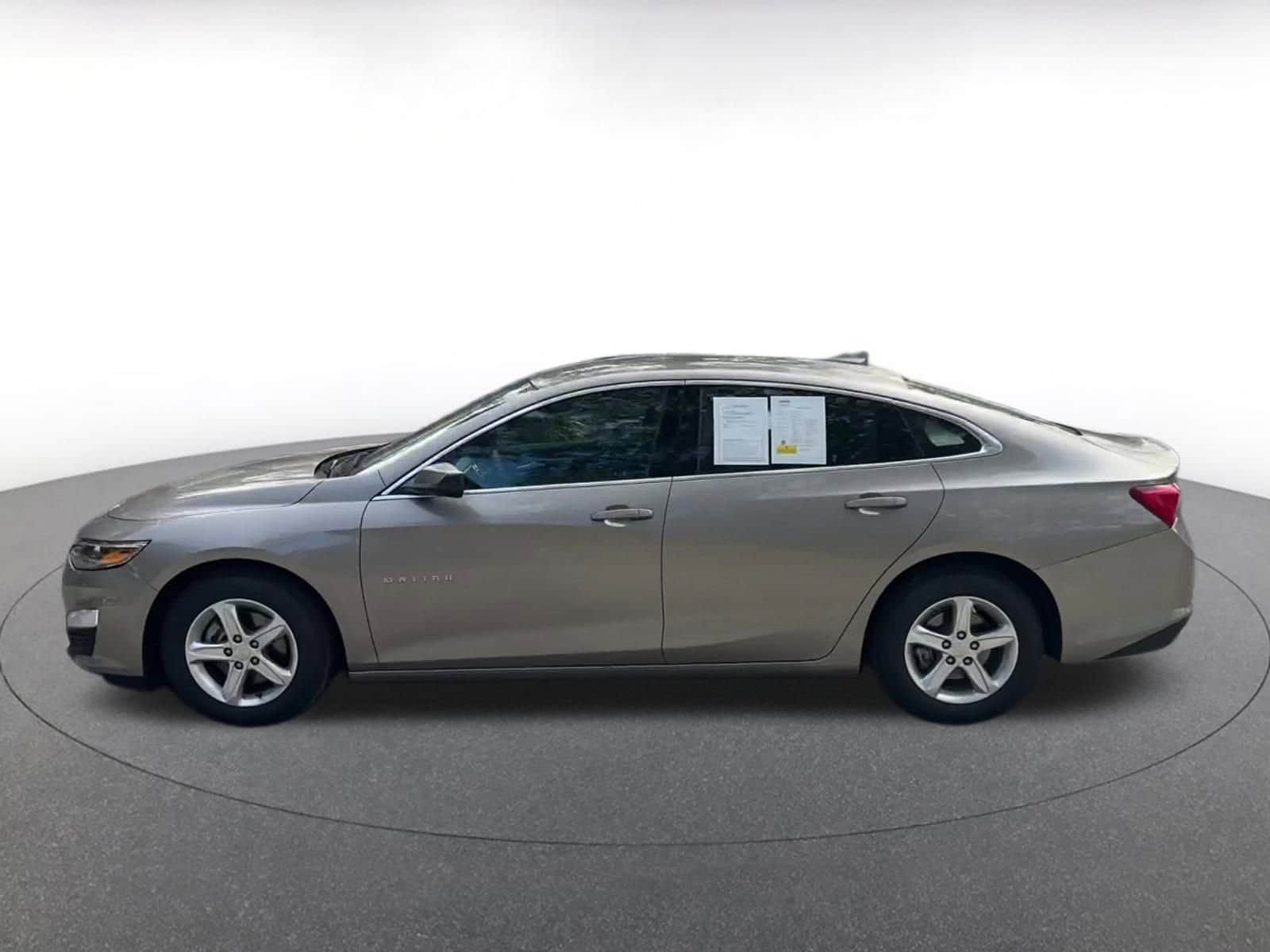 Thumbnail: 2024 Chevrolet Malibu - 9