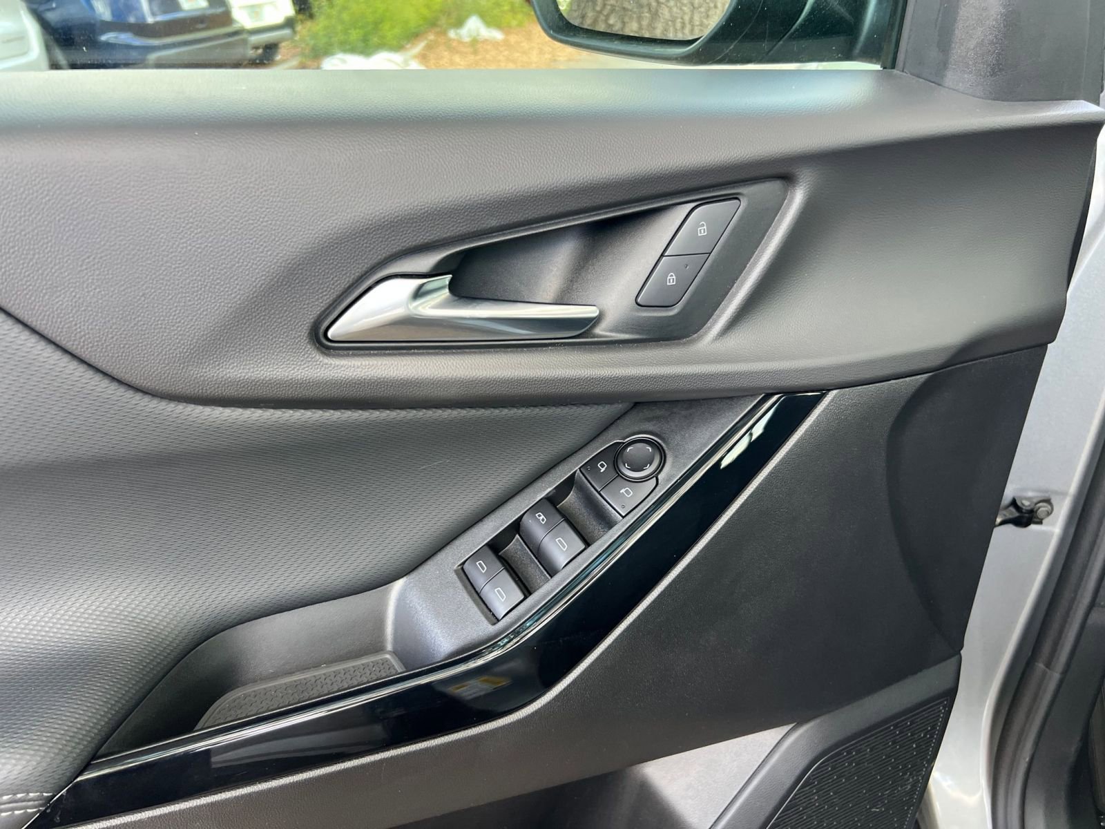 Thumbnail: 2025 Chevrolet Equinox - 18