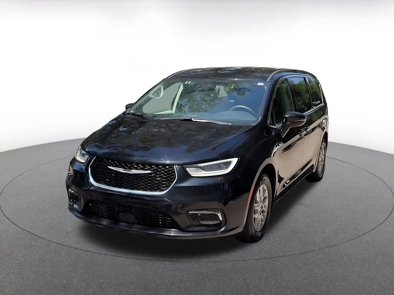 Thumbnail: 2024 Chrysler Pacifica - 7