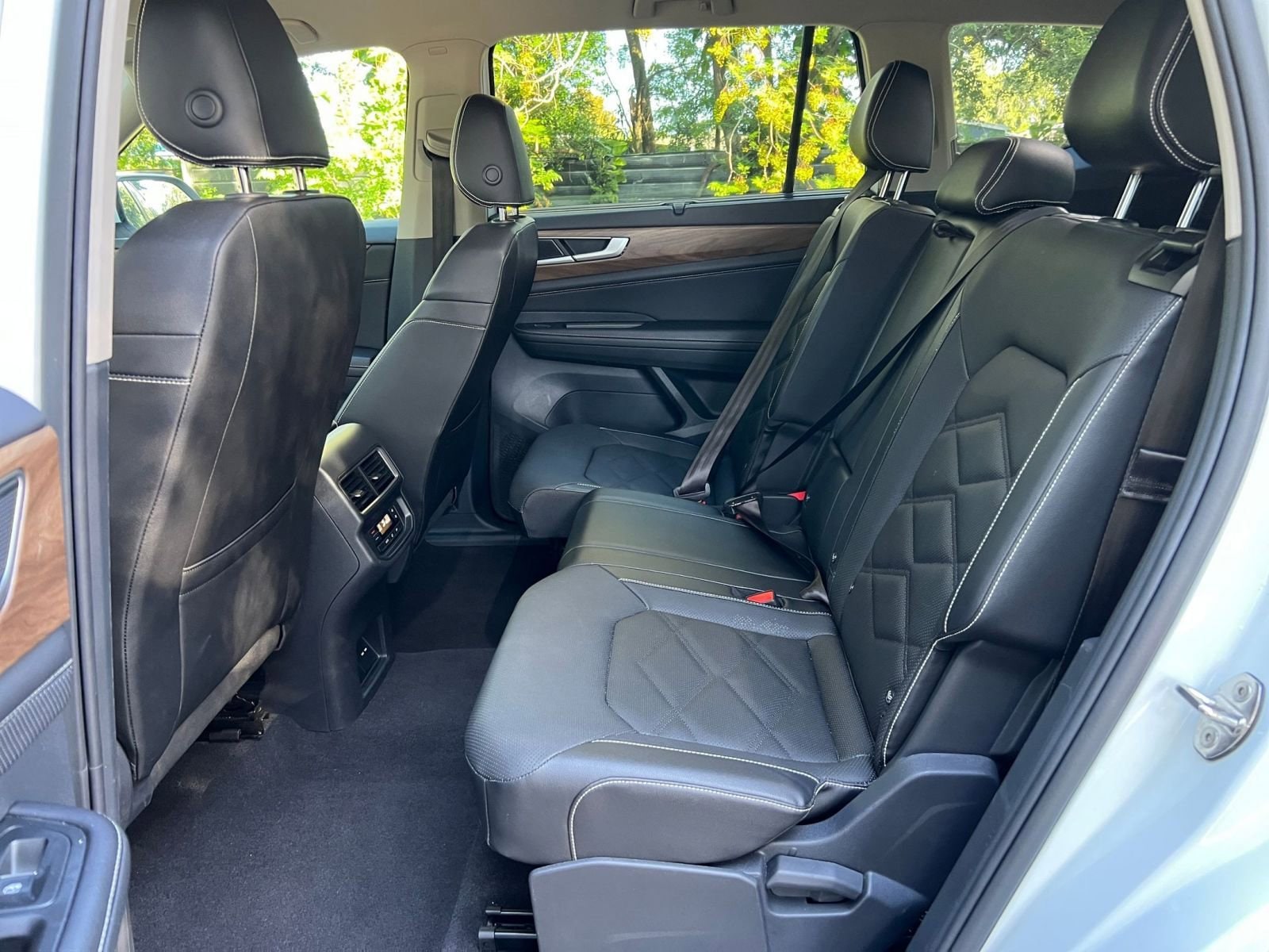 Thumbnail: 2025 Volkswagen Atlas - 33