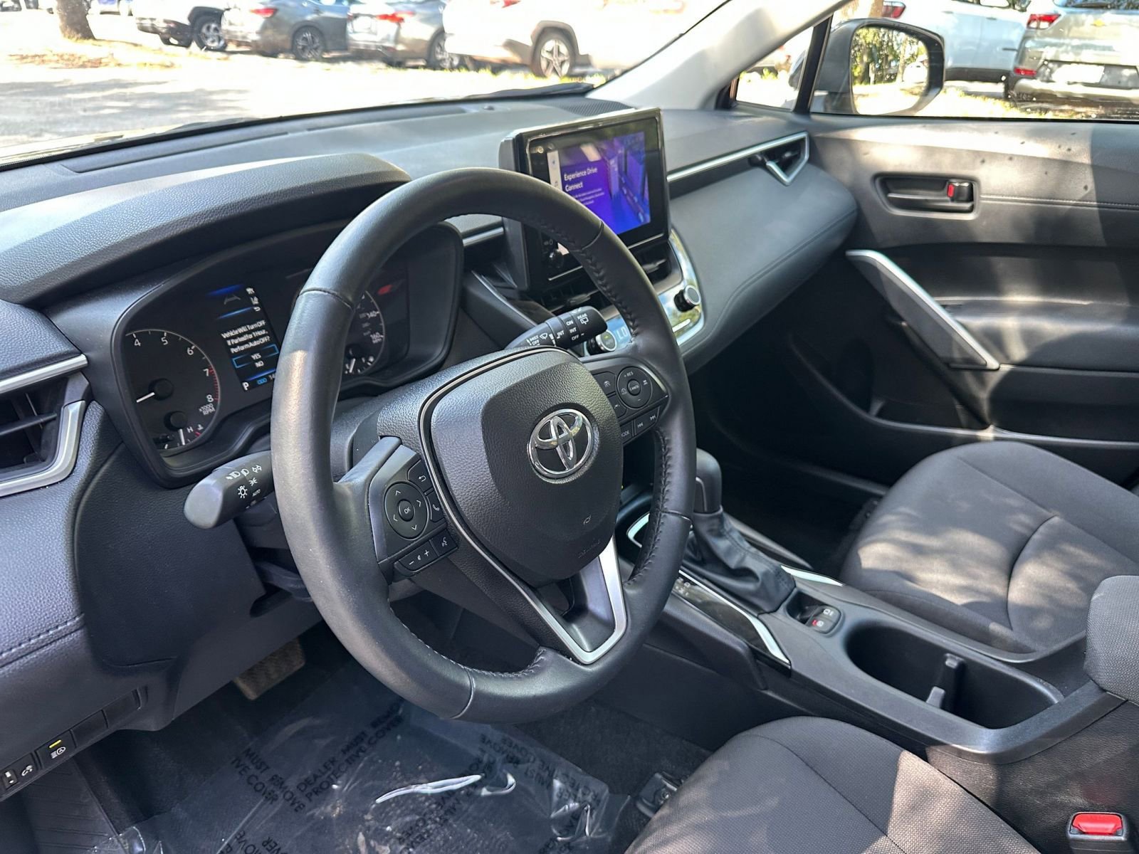 Thumbnail: 2025 Toyota Corolla Cross - 28