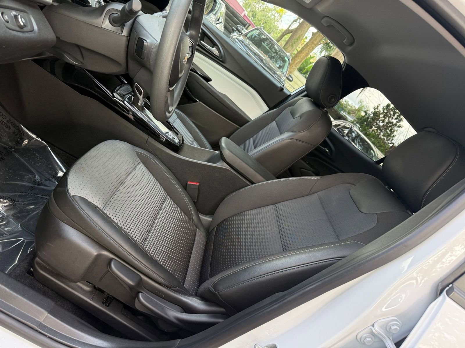 Thumbnail: 2025 Chevrolet Trax - 21