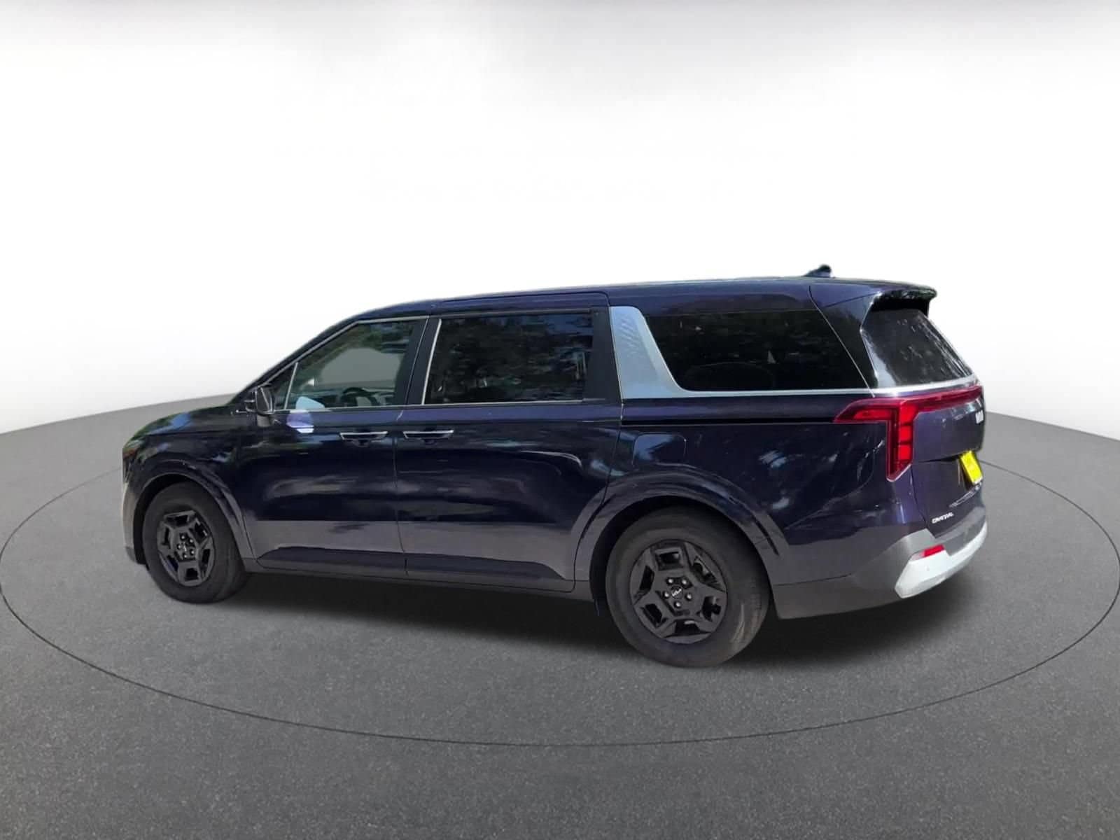 Thumbnail: 2026 Kia Carnival - 10