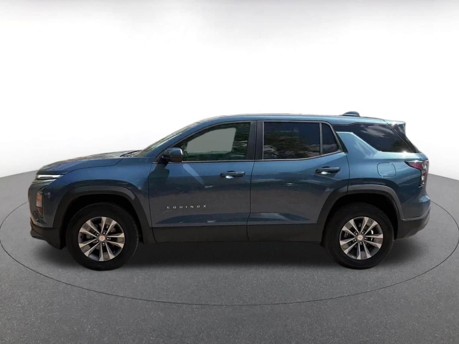 Thumbnail: 2025 Chevrolet Equinox - 9