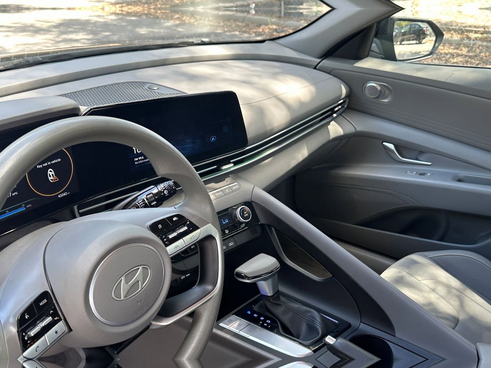 Thumbnail: 2024 Hyundai Elantra - 29