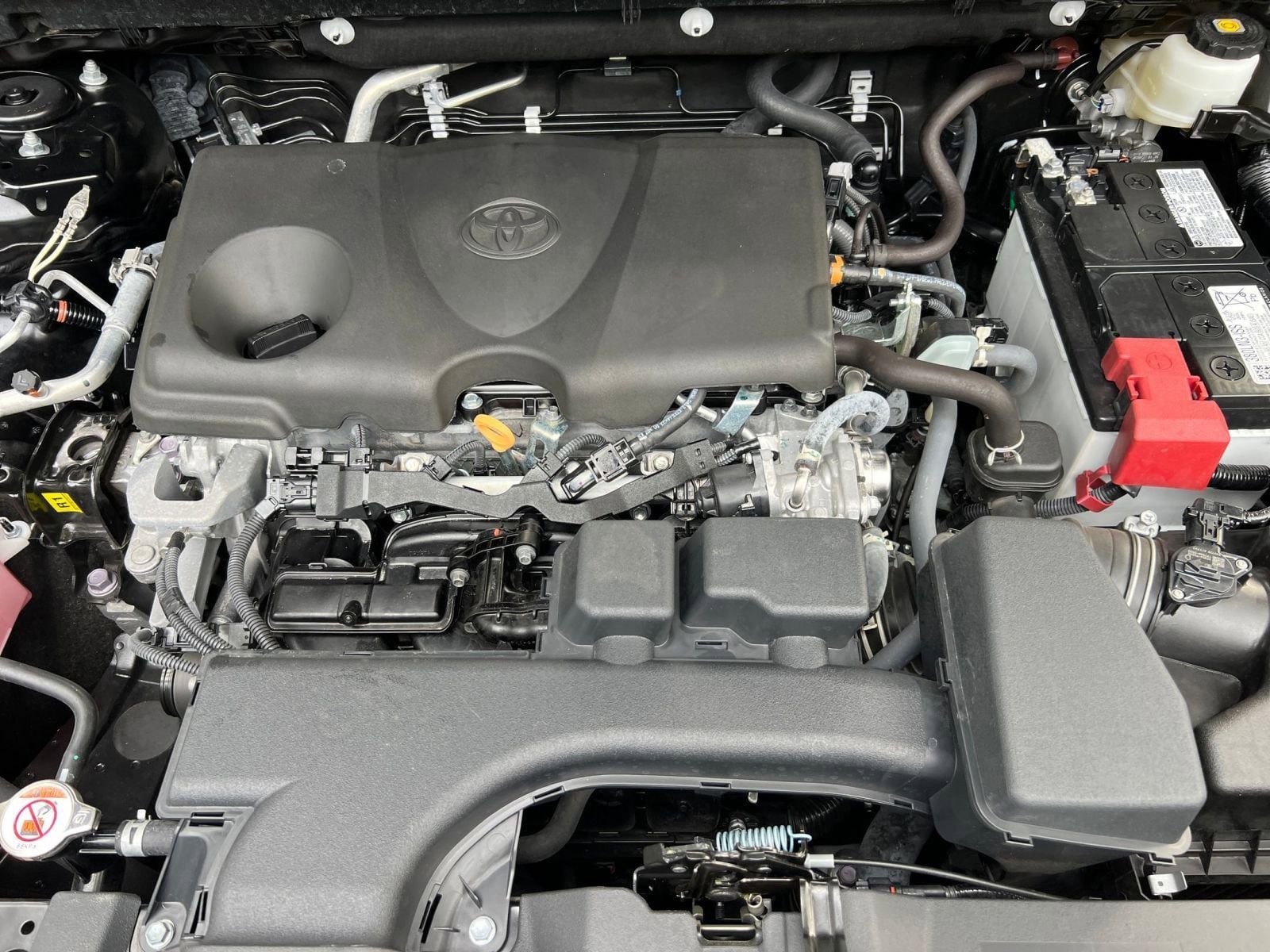 Thumbnail: 2025 Toyota RAV4 - 25