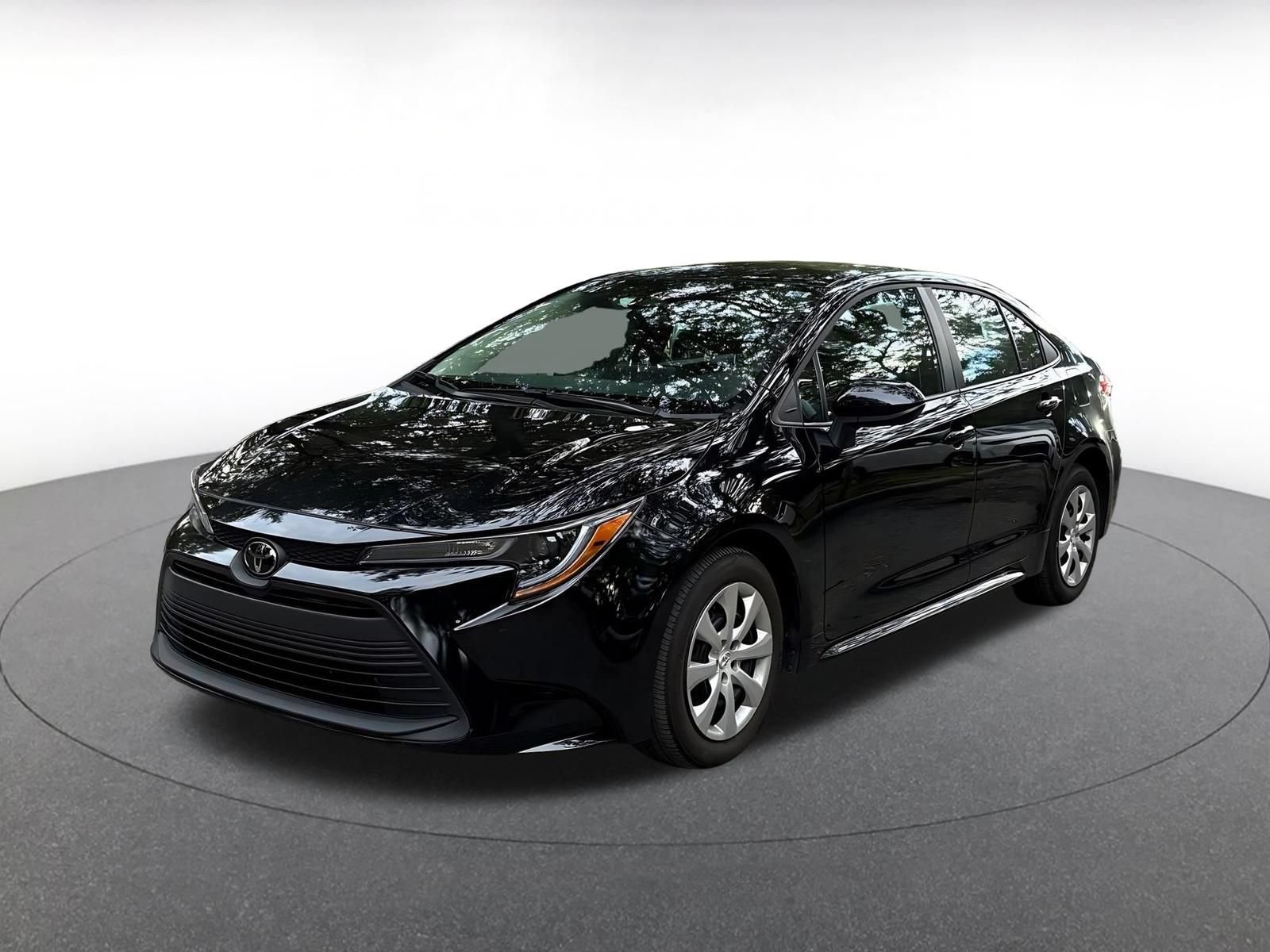 Thumbnail: 2025 Toyota Corolla - 4