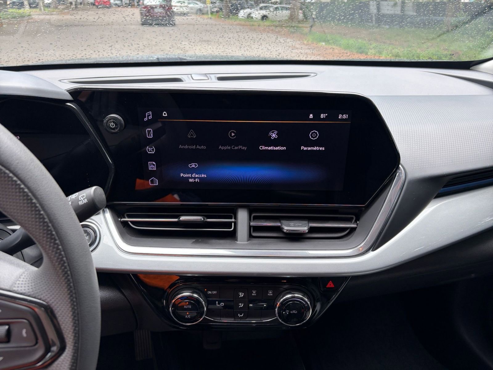 Thumbnail: 2025 Chevrolet Trax - 21