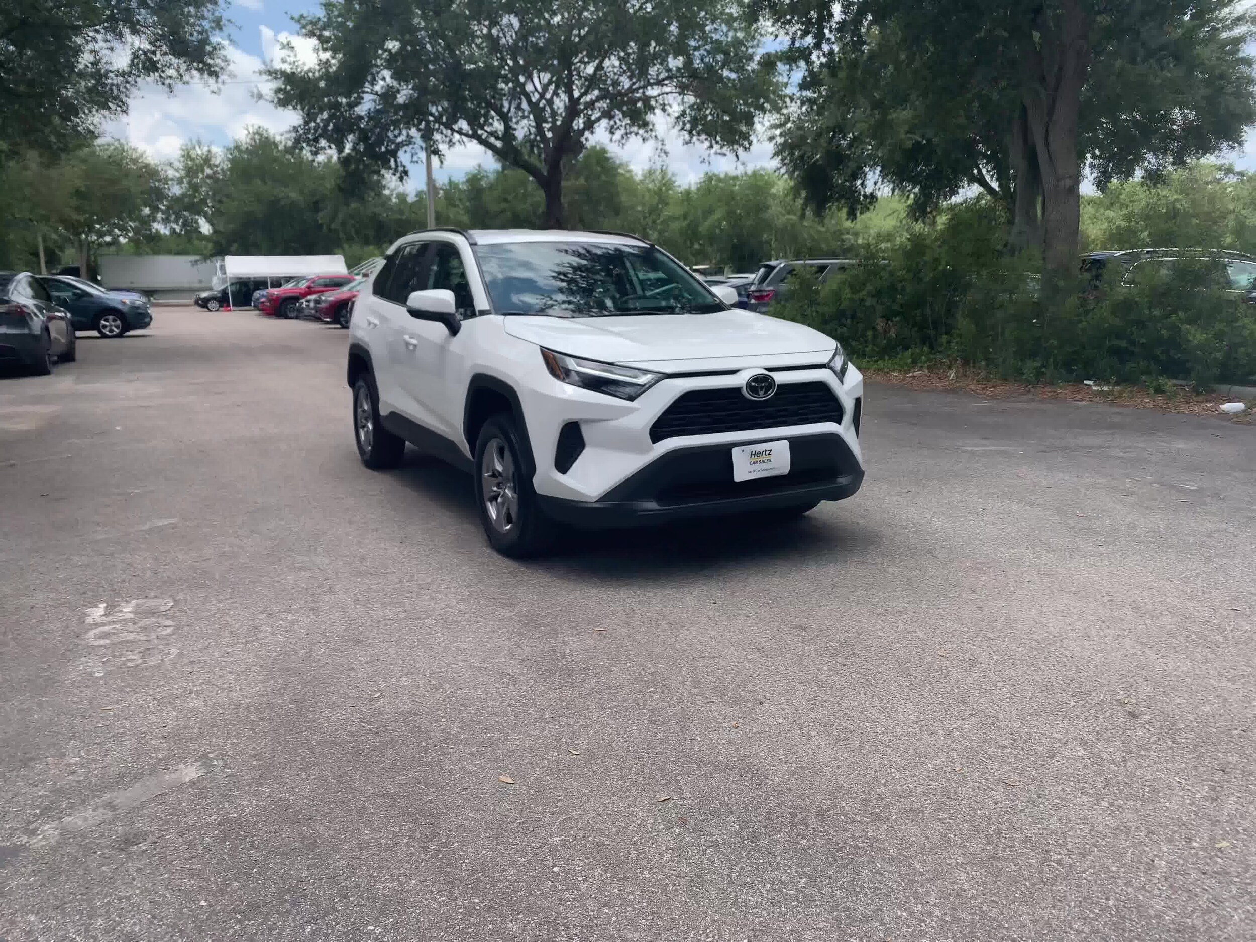 2023 Toyota RAV4 XLE 3