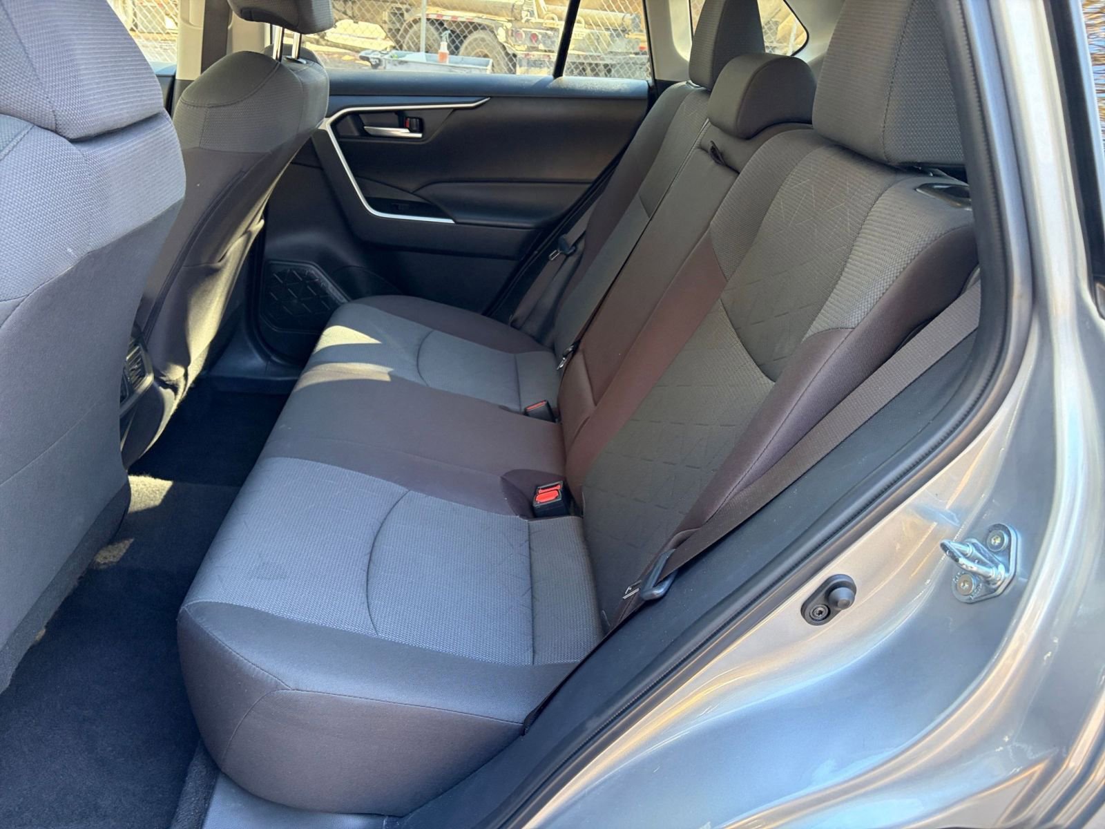 Thumbnail: 2025 Toyota RAV4 - 33