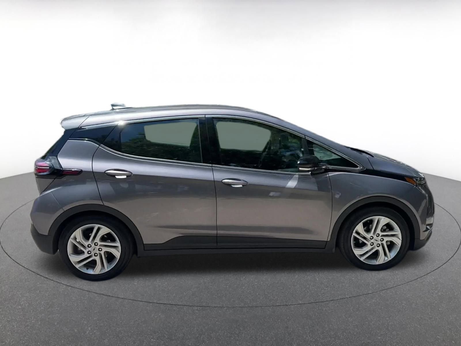 Thumbnail: 2023 Chevrolet Bolt EV - 30