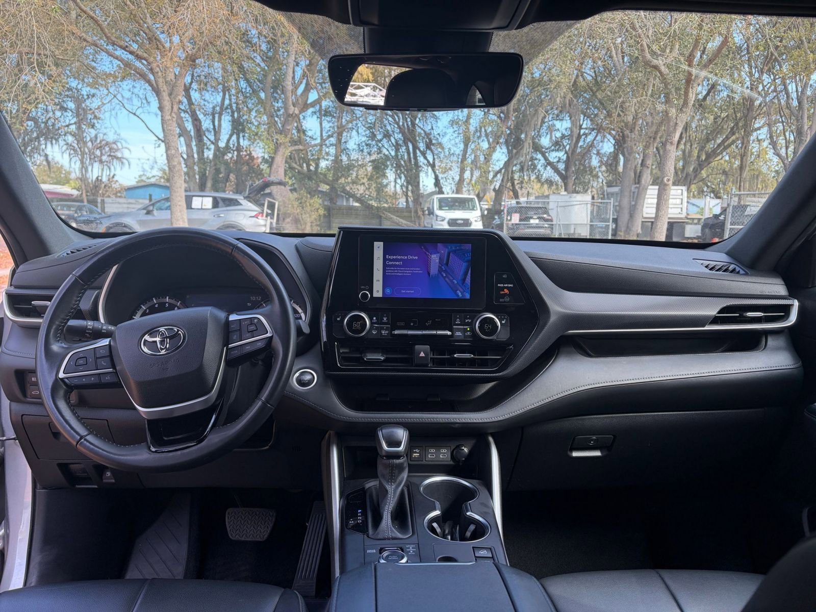 Thumbnail: 2024 Toyota Highlander - 33