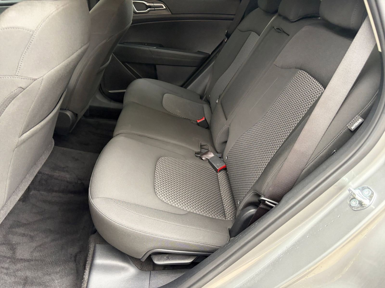 Thumbnail: 2025 Kia Sportage - 32