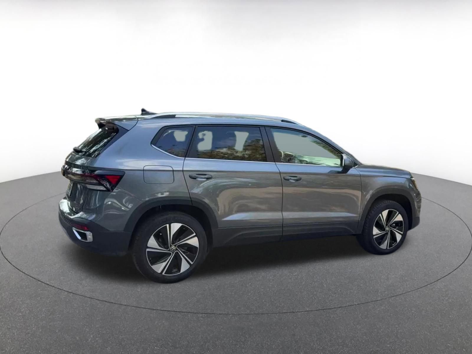 Thumbnail: 2025 Volkswagen Taos - 15