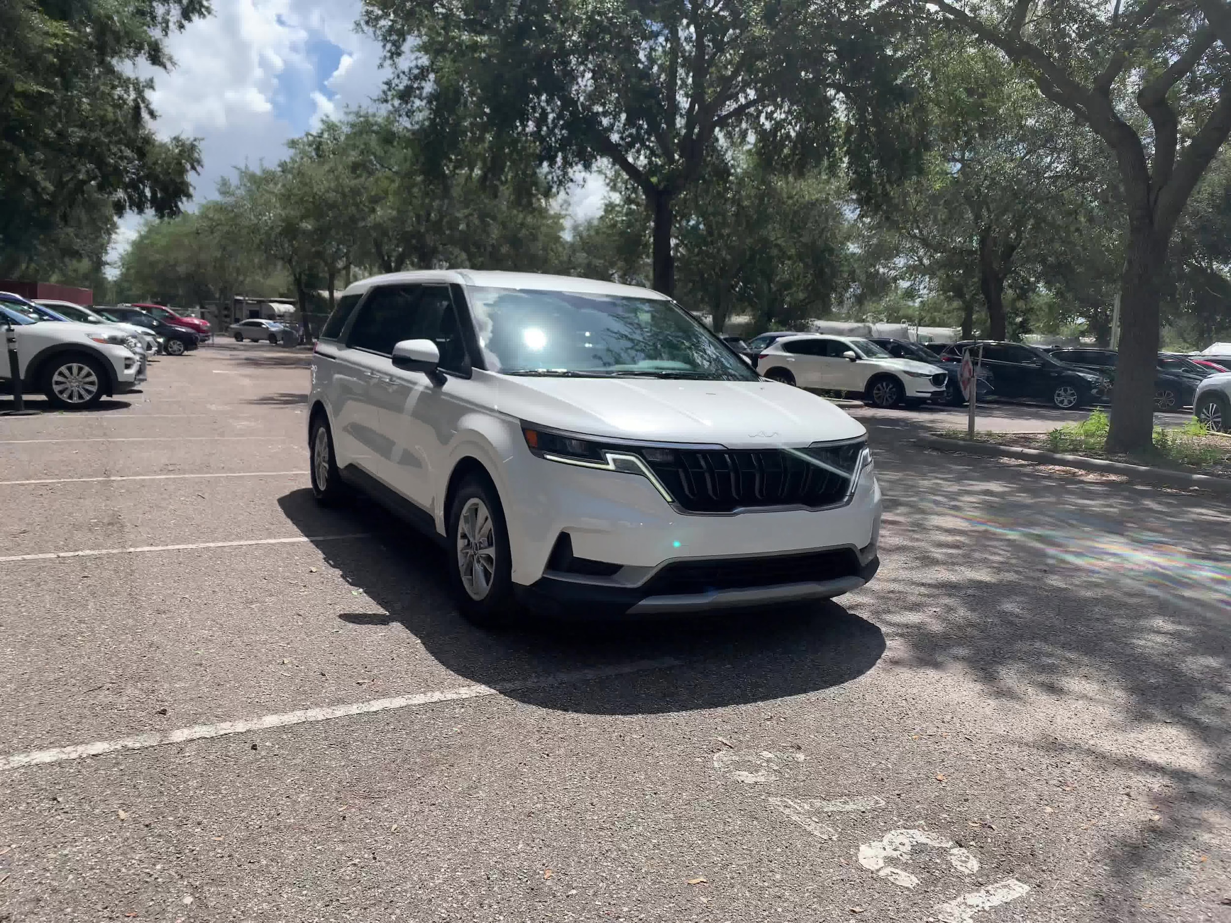 2023 Kia Carnival LX 3