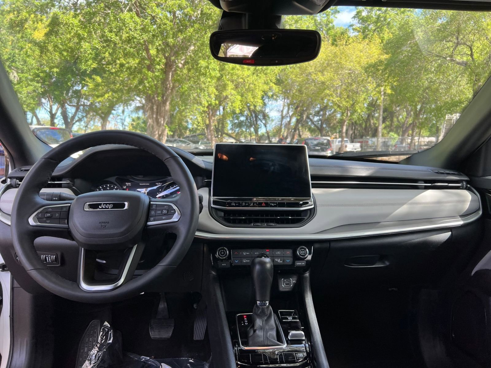 Thumbnail: 2025 Jeep Compass - 29