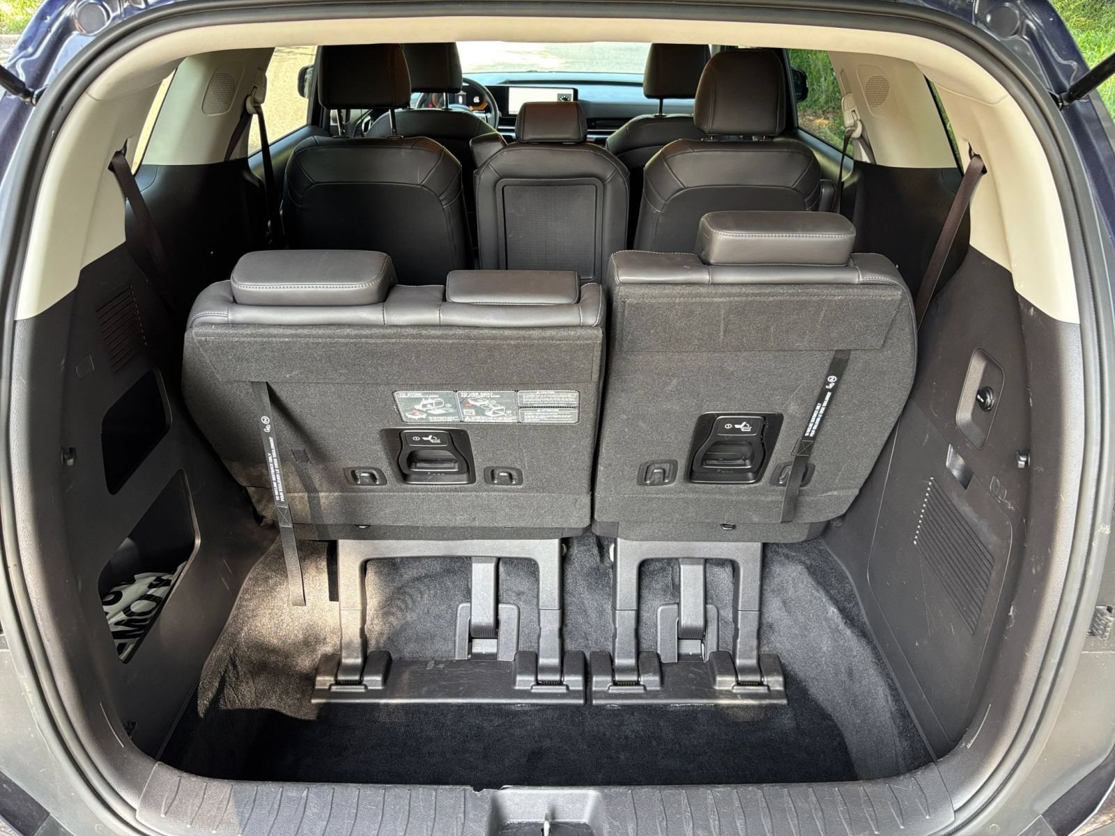 Thumbnail: 2026 Kia Carnival - 35