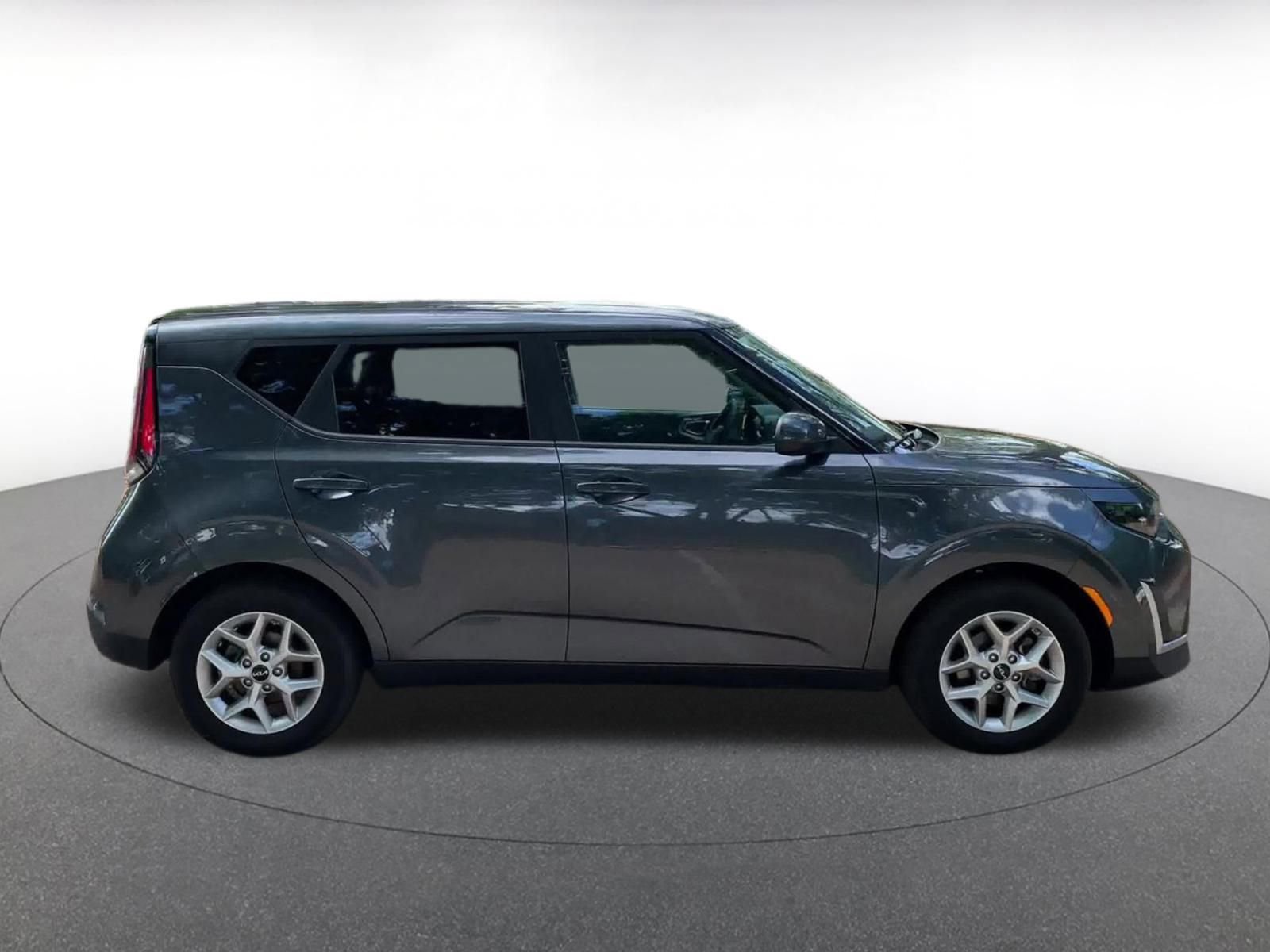 2024 Kia Soul LX 16